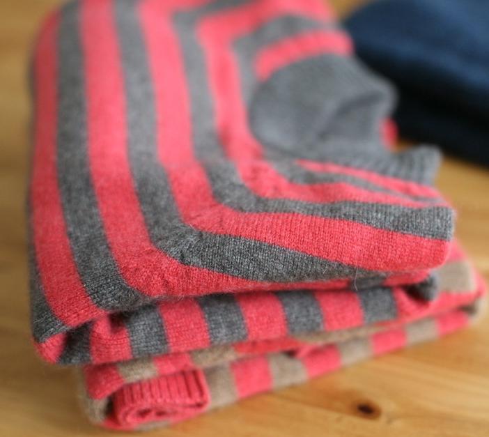 洗褪色的衣服怎么恢复原来的颜色,洗衣服褪色用什么方法不褪色