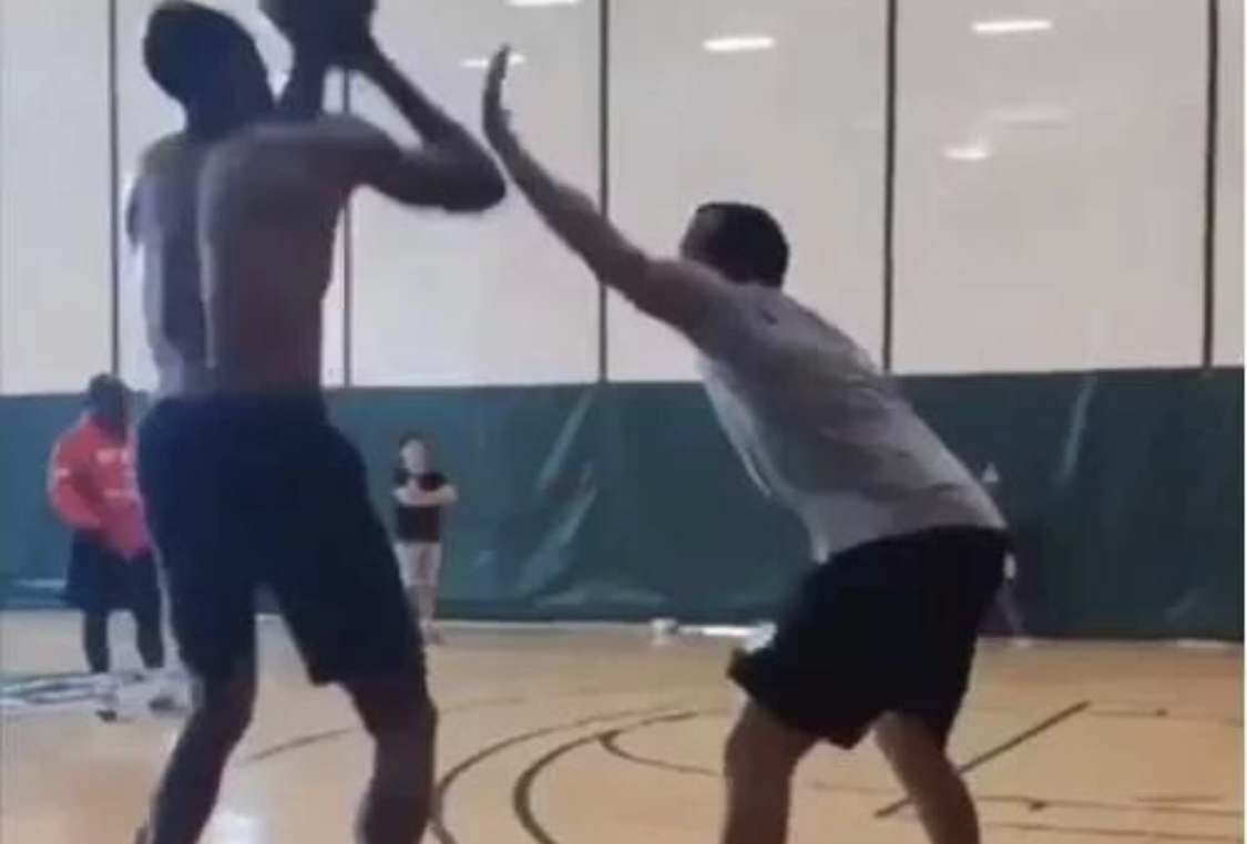 霍华德回归湖人就此认输还是救赎,霍华德退役后能领多少工资