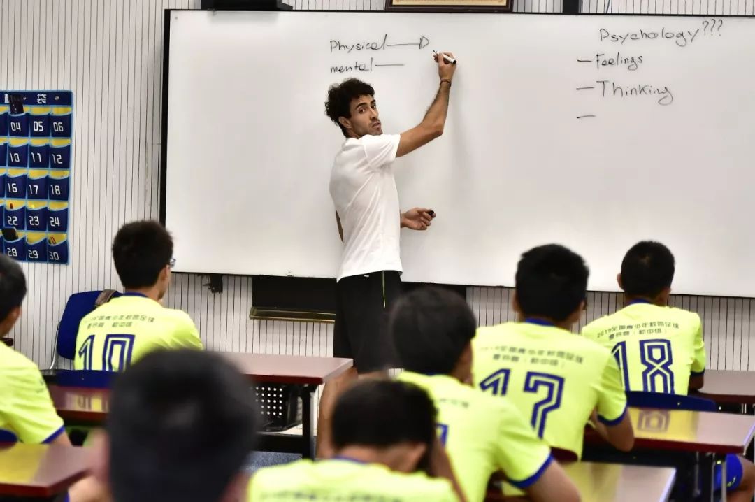 「北京校园足球夏令营」青少年人才培养心理素质是“密码”