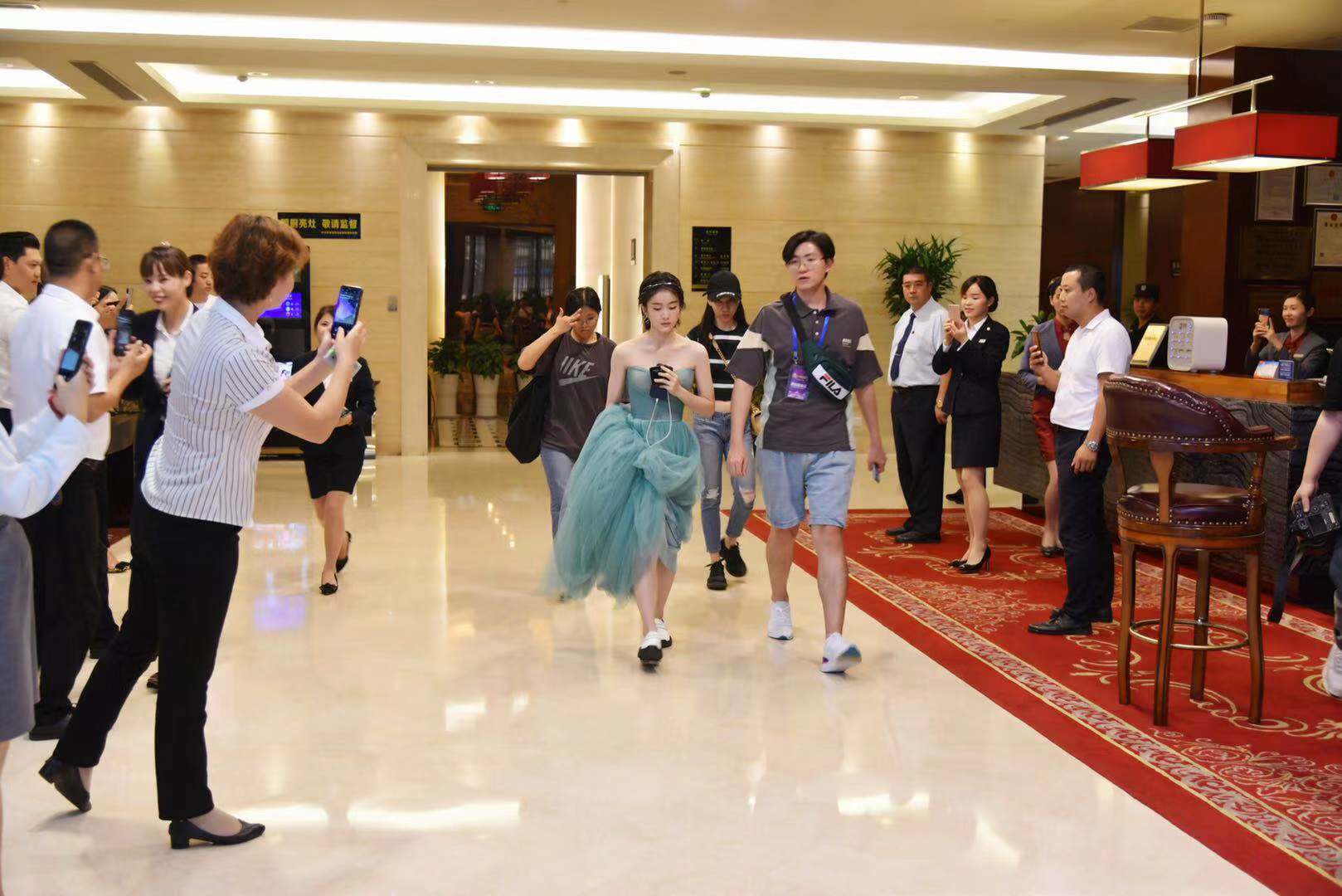 为喜迎新中国成立70周年电影音乐会，大汉天一酒店倾力保驾护航