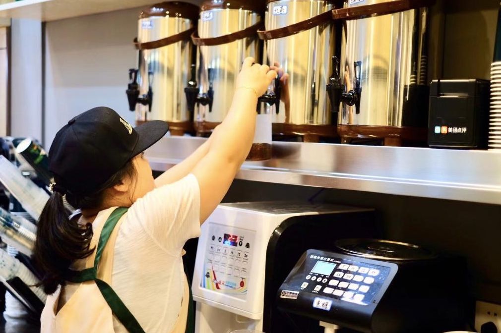 同一商圈能开同样两家奶茶品牌吗,同一品牌的奶茶店一个城市开