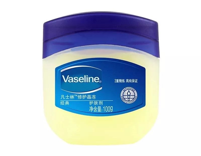 涂口红下嘴唇内侧无法上色,嘴唇像涂口红一样怎么回事