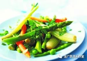 牙医讲解换牙小知识,孩子换牙期家长要注意的4件事