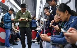 经常玩手机看书眼睛会模糊吗,爱玩手机的坏处日记