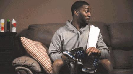 干洗店教你在家轻松洗衣洗鞋,刷鞋干洗神器