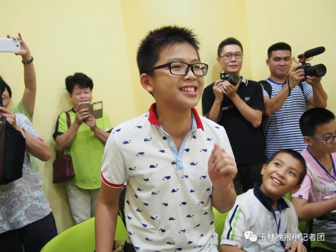 玉林街头那些卖菜的孩子，现在怎么样了？