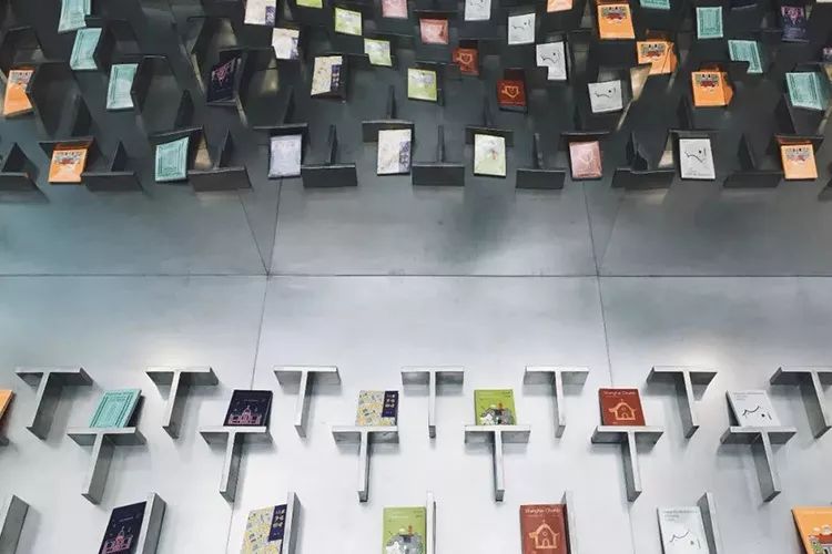 深夜读书的书店有哪些,到书店看书享受一份难得的宁静