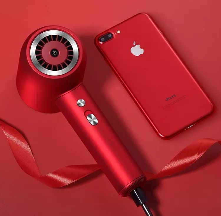 戴森顺滑直发,戴森适合吹毛躁发质吗