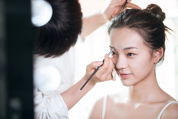 毛戈平梅花妆教程,毛戈平底妆手法