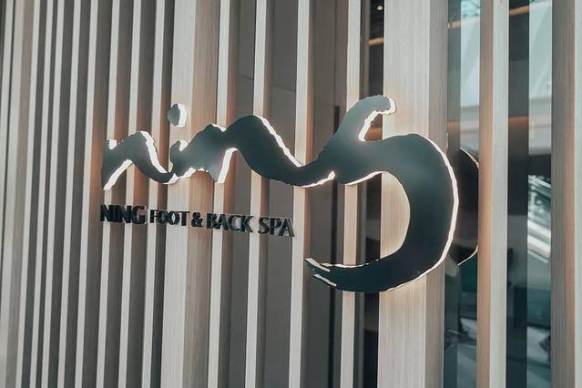 新加坡最美的机场有什么好玩的,新加坡机场免费观光之旅