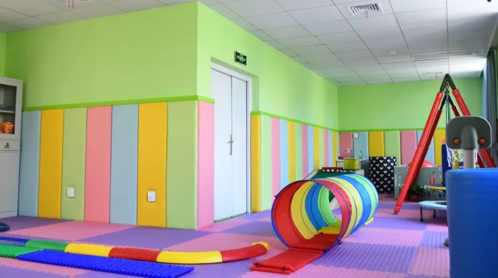 老年人肚子突然大得像怀孕,老人肚子变大圆鼓鼓的很硬不难受