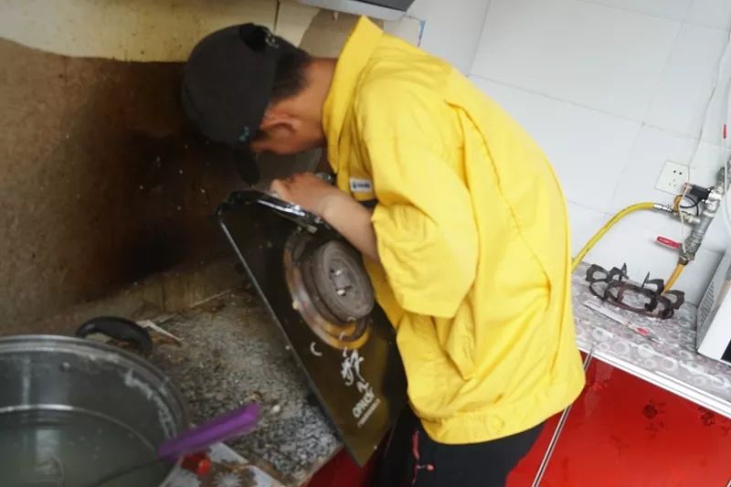 邢台燃气公司更换软管免费,临渭区天然气软管更换