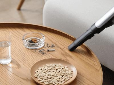 这个吸尘器超轻、迷你、吸力强，哪都能吸丨界界好物馆