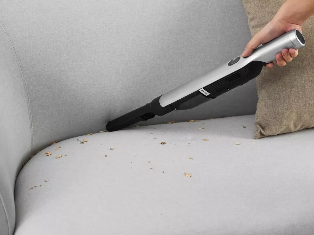 这个吸尘器超轻、迷你、吸力强，哪都能吸丨界界好物馆