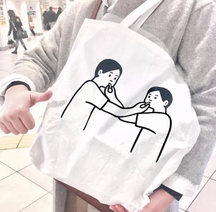 喜茶logo的鼻祖竟然是他？！20年只画简笔画，笔下的小人个个“冷漠脸”，却让无数网友沦陷