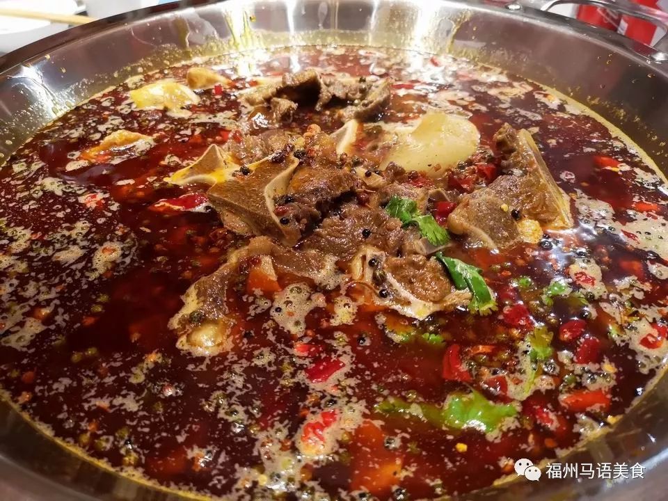 这家火锅锅底绝了既能涮肉又能喝,这家火锅真的秒杀其他地方的火锅