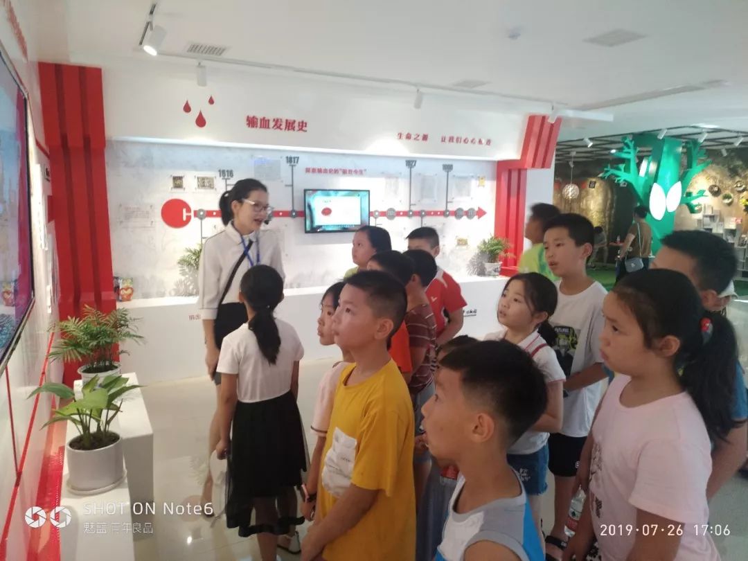 张家界暑假旅游带啥,张家界暑假攻略