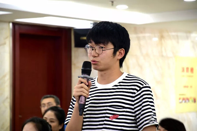 嘉峪市委书记李忠科：抢抓”一带一路”机遇谱写“戈壁明珠”时代华章