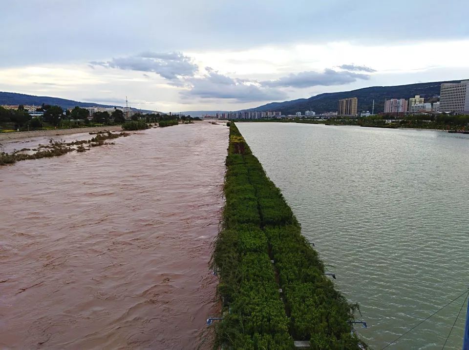 杜甫入川的历史,杜甫来成都的故事