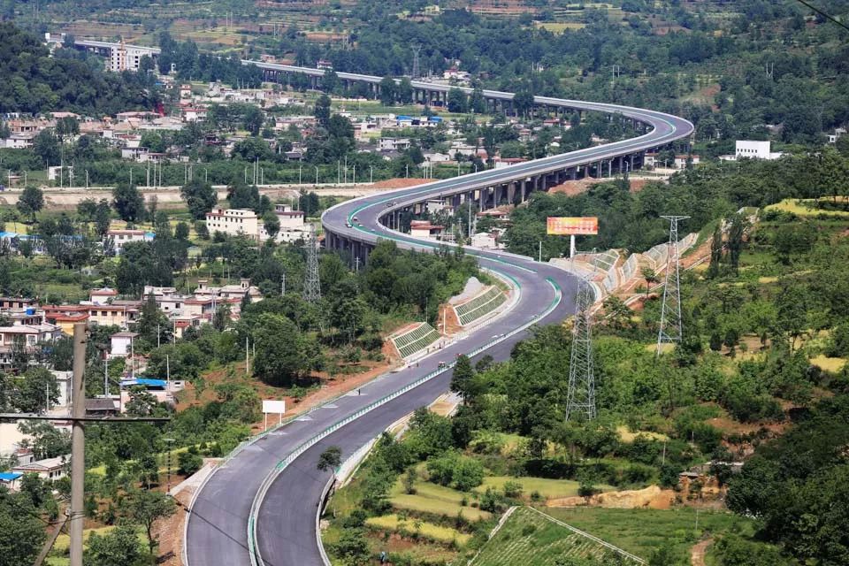 杜甫入川的历史,杜甫来成都的故事