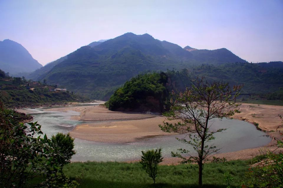 杜甫入川的历史,杜甫来成都的故事