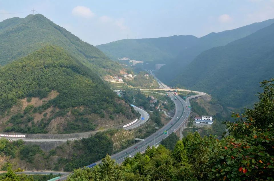 杜甫入川的历史,杜甫来成都的故事