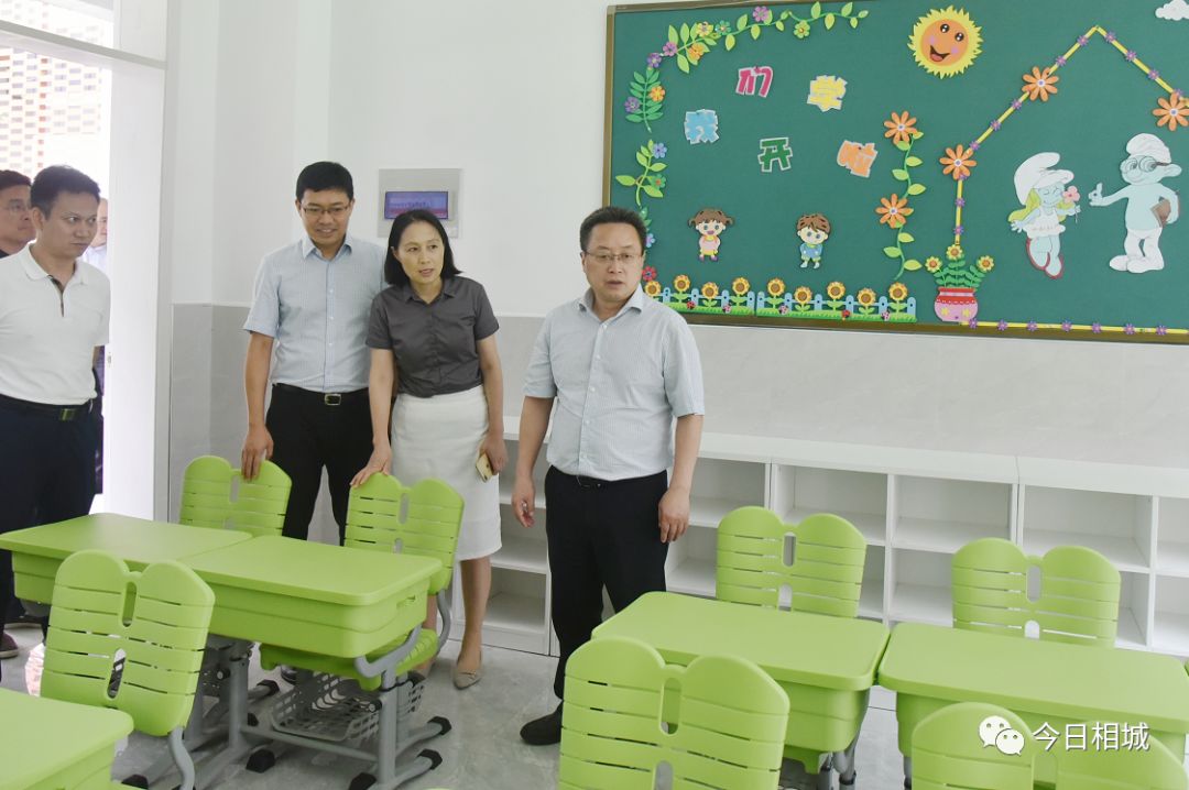 区领导深入学校调研教育教学工作,调研城区教育工作