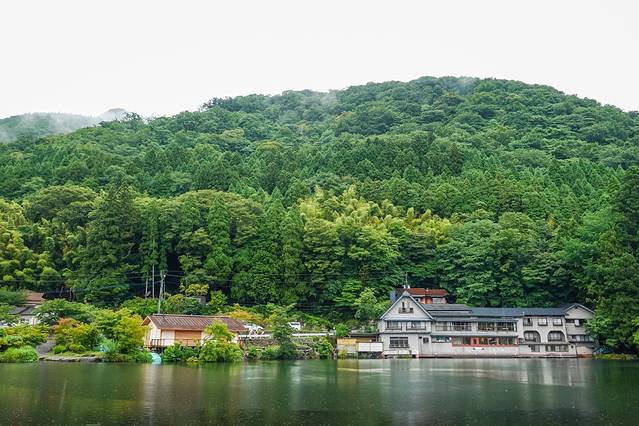 别府温泉和由布院哪个好,日本别府汤布院一日游