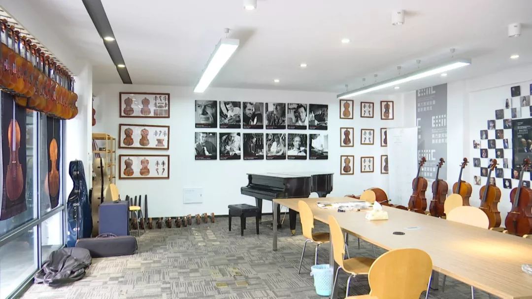 海门有个能人，正修复一把近300年的德国大提琴