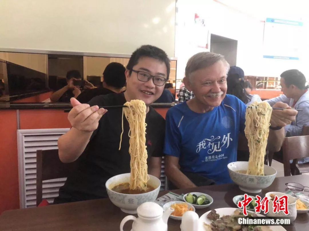 环游全中国的老外,老外驾车环游中国