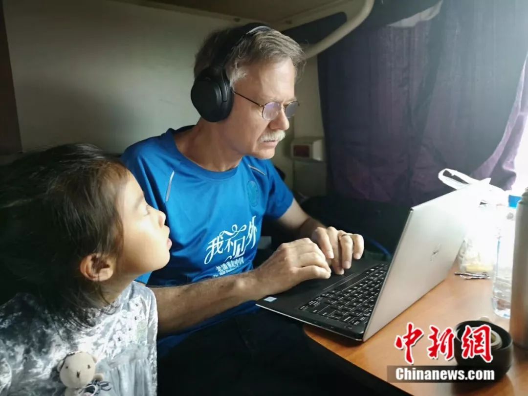 环游全中国的老外,老外驾车环游中国