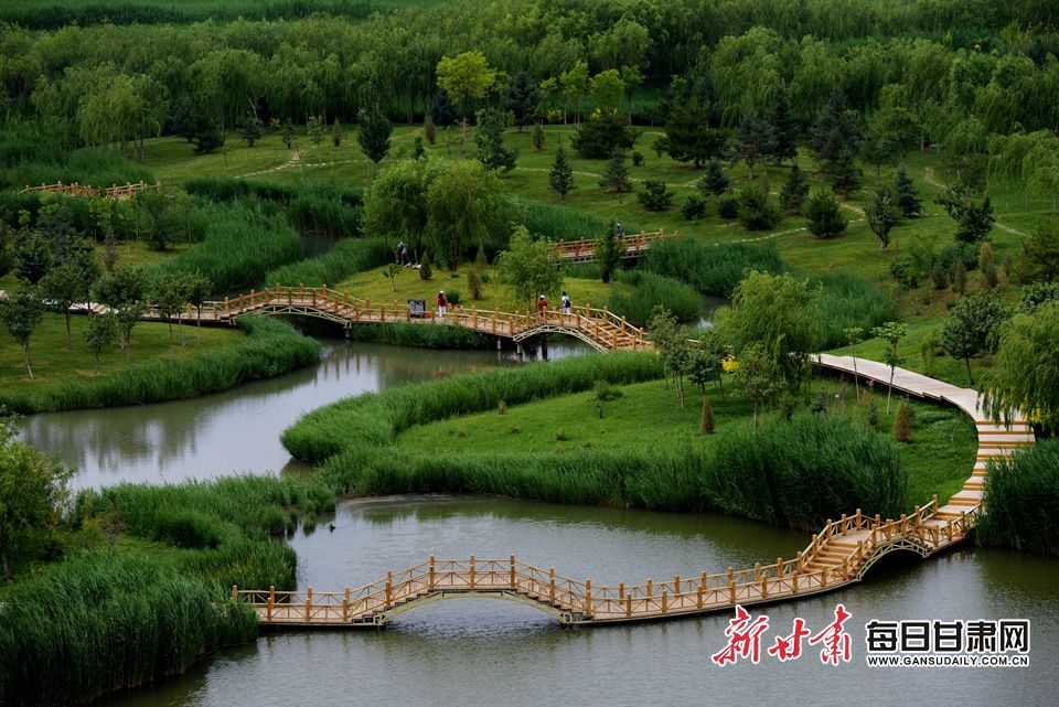 甘肃跨了哪几个气候区,甘肃有哪一些地理气候特色