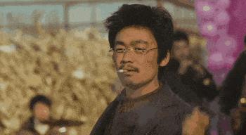 烟给我掐了,把烟给我掐了