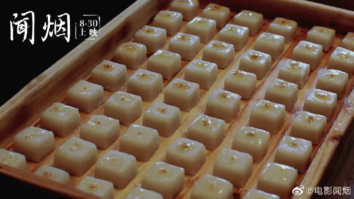 黄海亲手操刀设计!为电影《闻烟》设计的宣传海报有何内涵