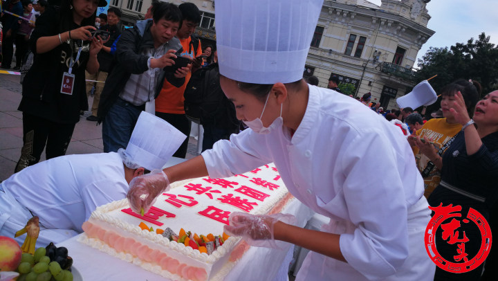 庆祝新中国成立70周年繁荣昌盛,庆祝新中国成立70周年新华网