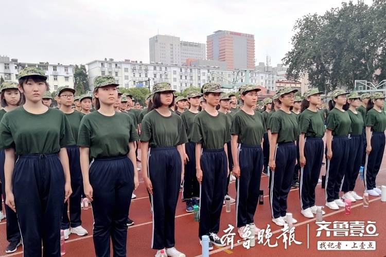 济南各学校新高一军训,2019级新生军训火热进行中