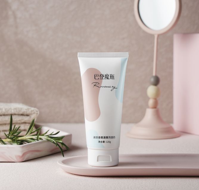 拒绝“螨虫脸”！5秒揉一揉，螨虫全出来了，痘痘黑头全没了