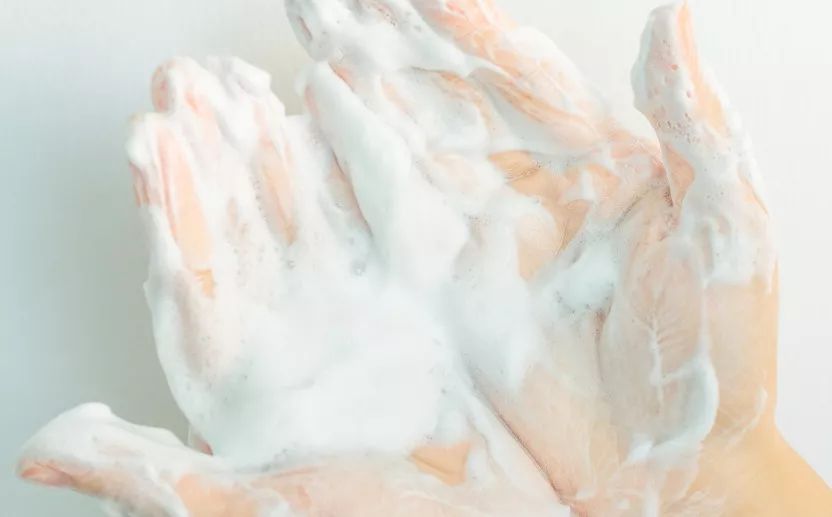 拒绝“螨虫脸”！5秒揉一揉，螨虫全出来了，痘痘黑头全没了