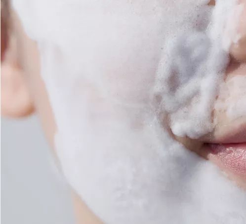 拒绝“螨虫脸”！5秒揉一揉，螨虫全出来了，痘痘黑头全没了