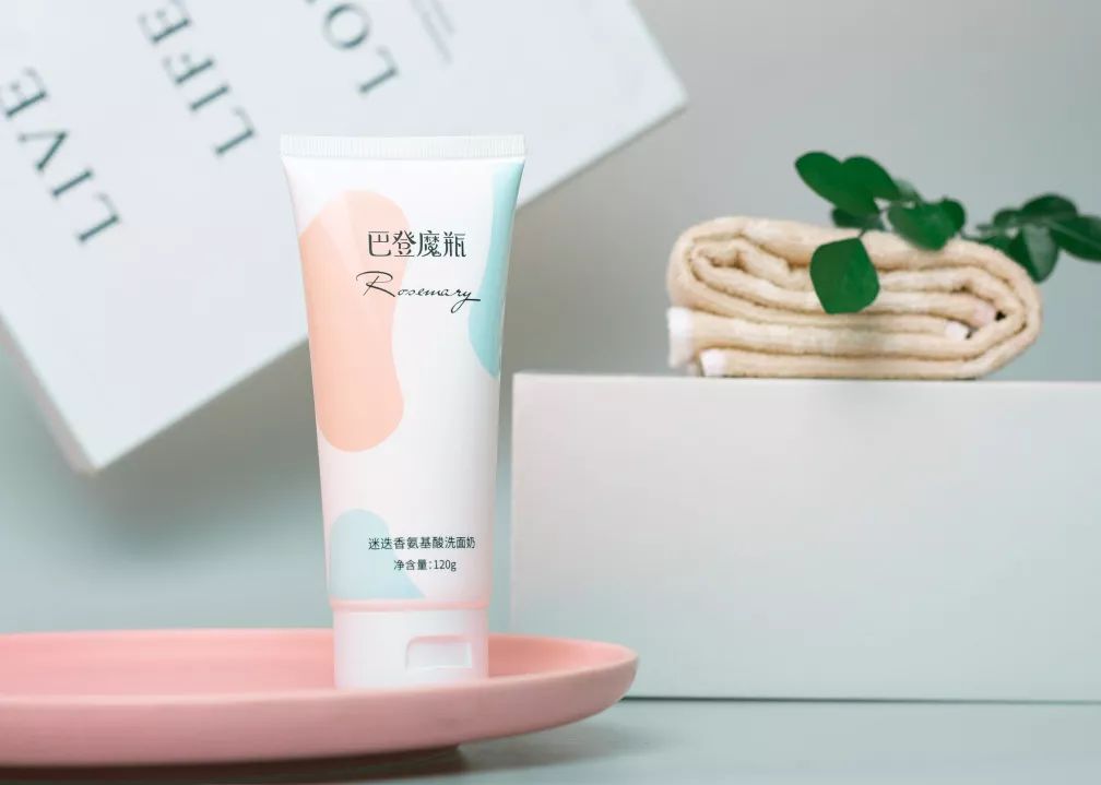 拒绝“螨虫脸”！5秒揉一揉，螨虫全出来了，痘痘黑头全没了