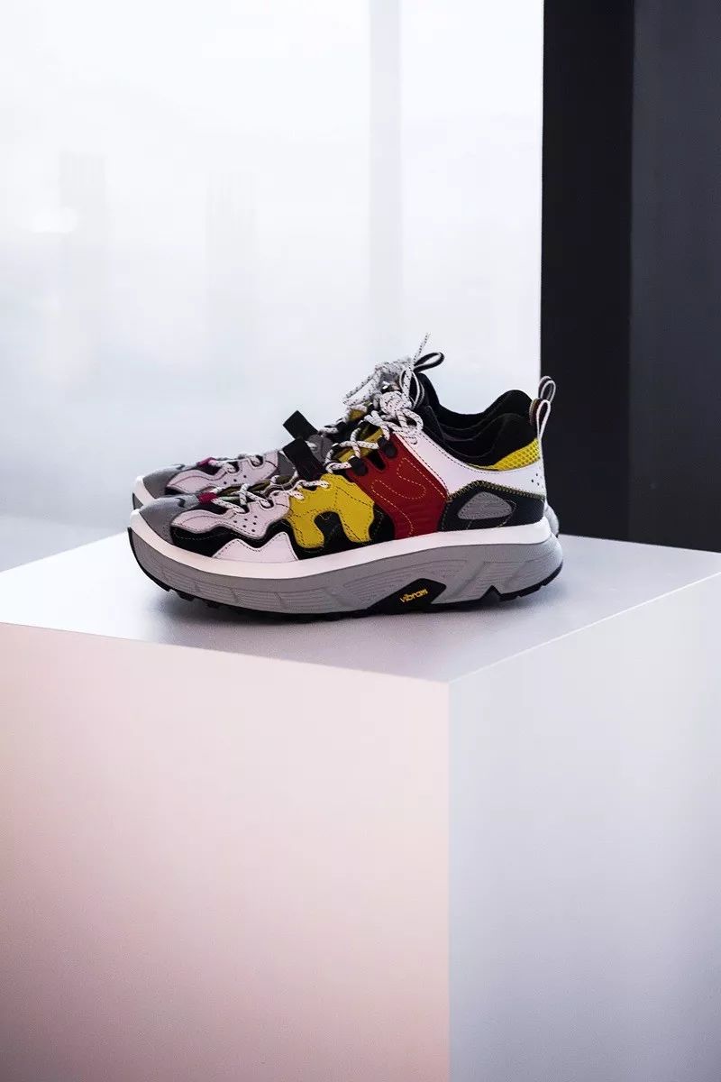 李宁为何能崛起,李宁是靠什么出名的