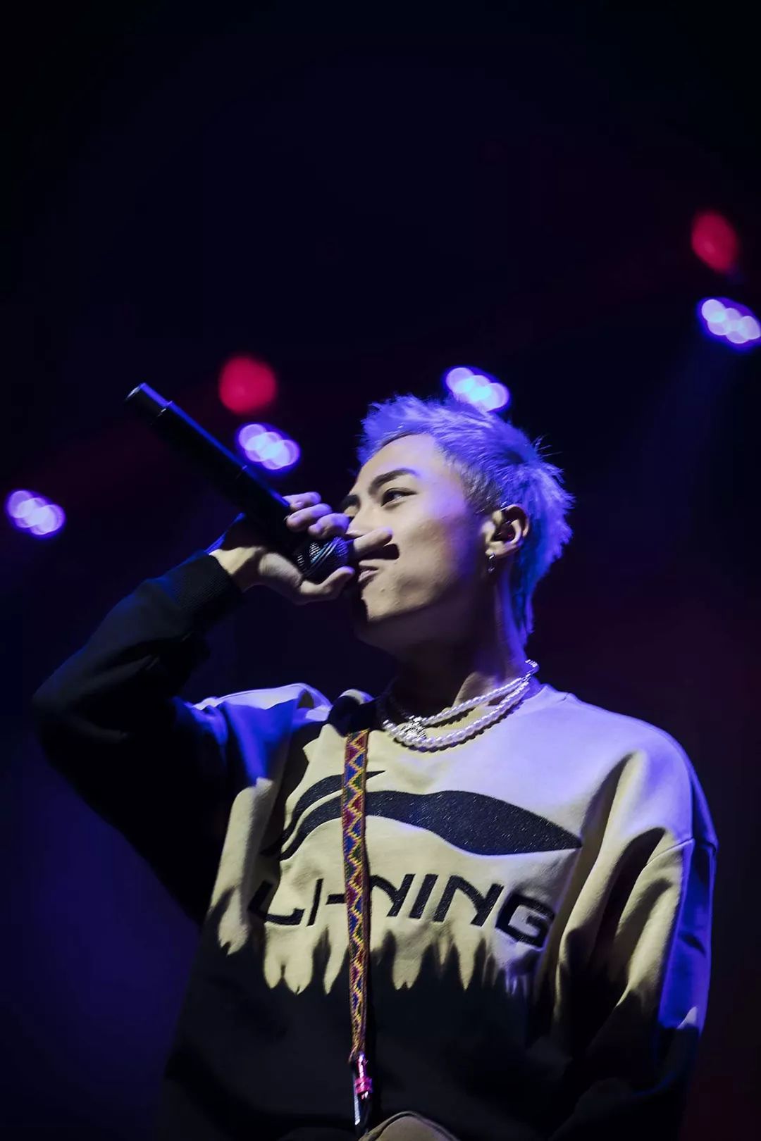 李宁为何能崛起,李宁是靠什么出名的