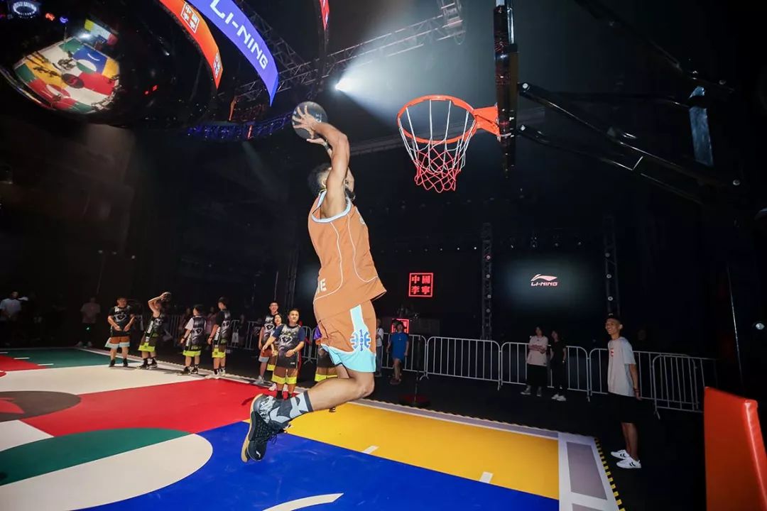 李宁为何能崛起,李宁是靠什么出名的