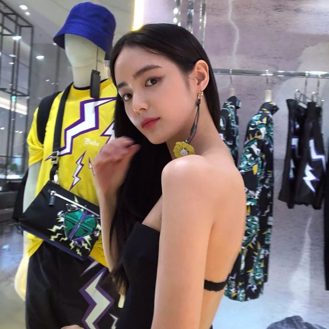 韩国整容模板一般整哪些,被称为整容模板的韩国女明星