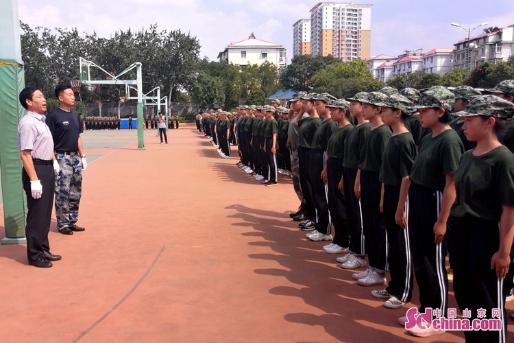 山东济南实验中学2019级军训,济南各学校新高一军训
