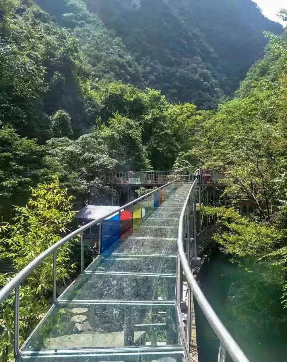 玻璃滑水漂流,玻璃滑漂刺激又好玩