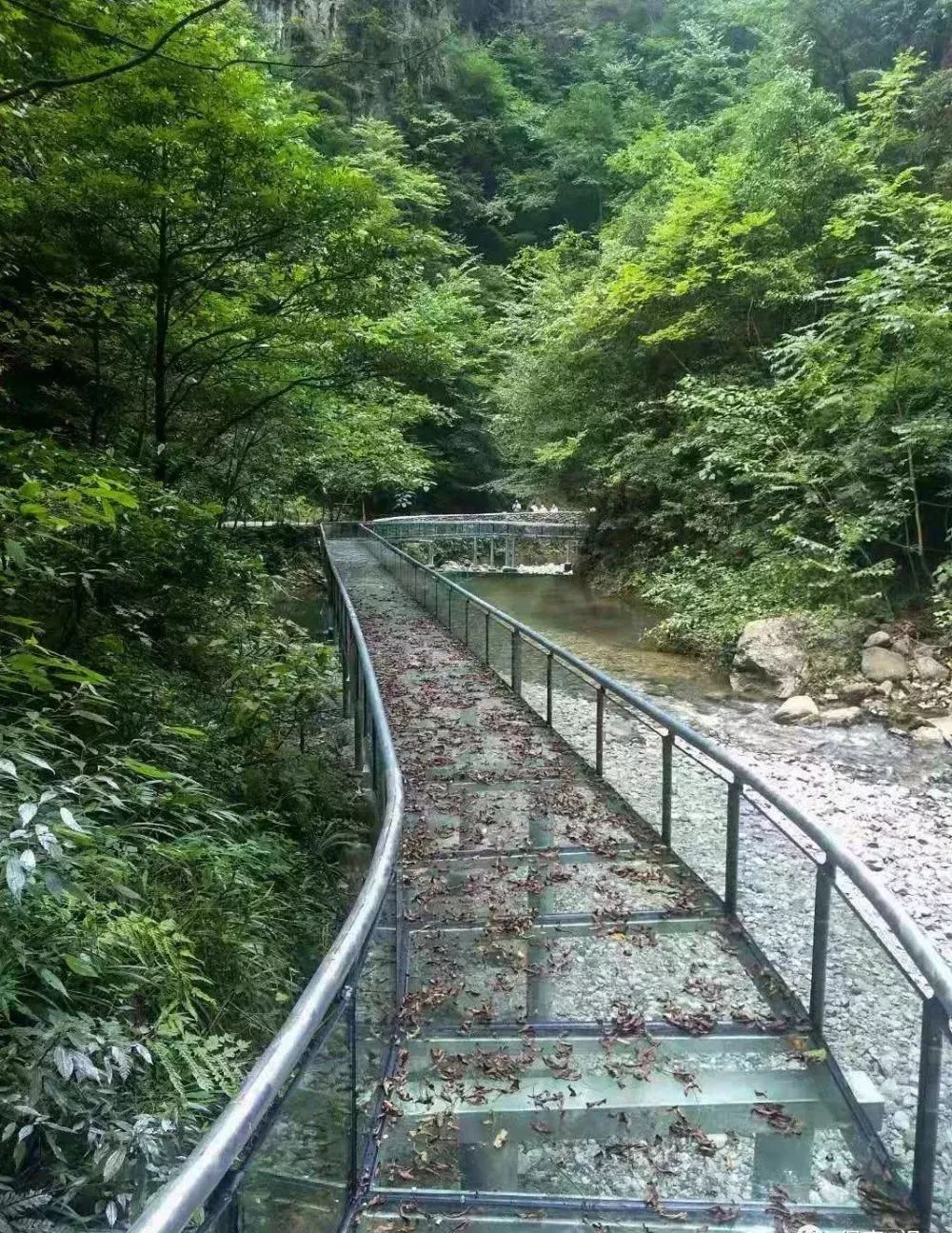 玻璃滑水漂流,玻璃滑漂刺激又好玩