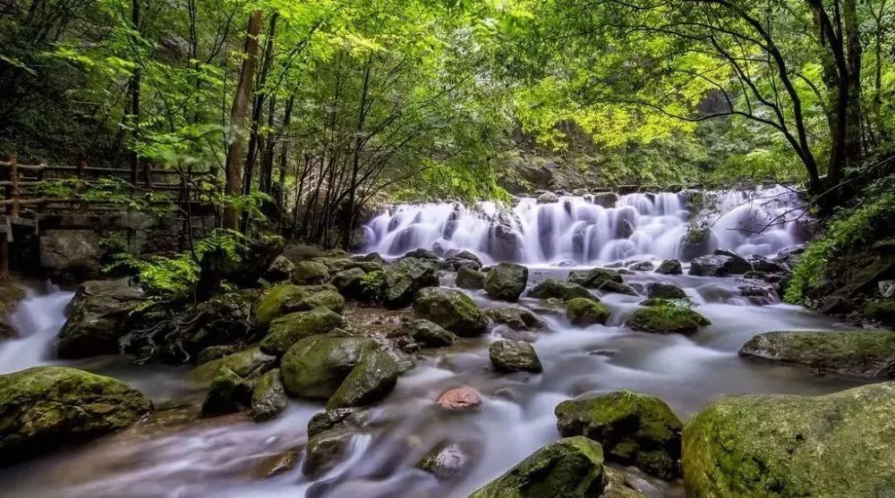 玻璃滑水漂流,玻璃滑漂刺激又好玩