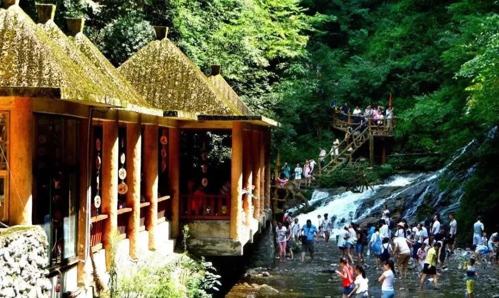 玻璃滑水漂流,玻璃滑漂刺激又好玩