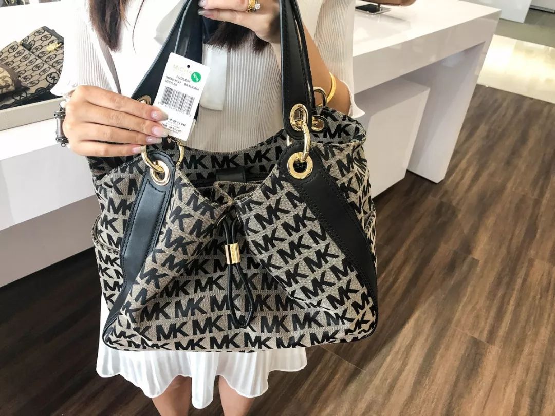 泰国买兰蔻口红,兰蔻200口红全球购